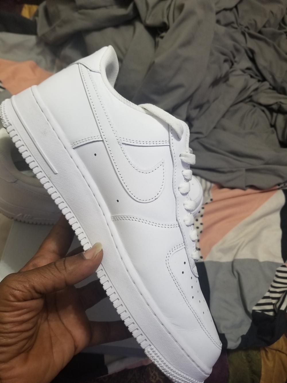 Nike White Low-Top Leather Sneakers - Picture 3 of 4